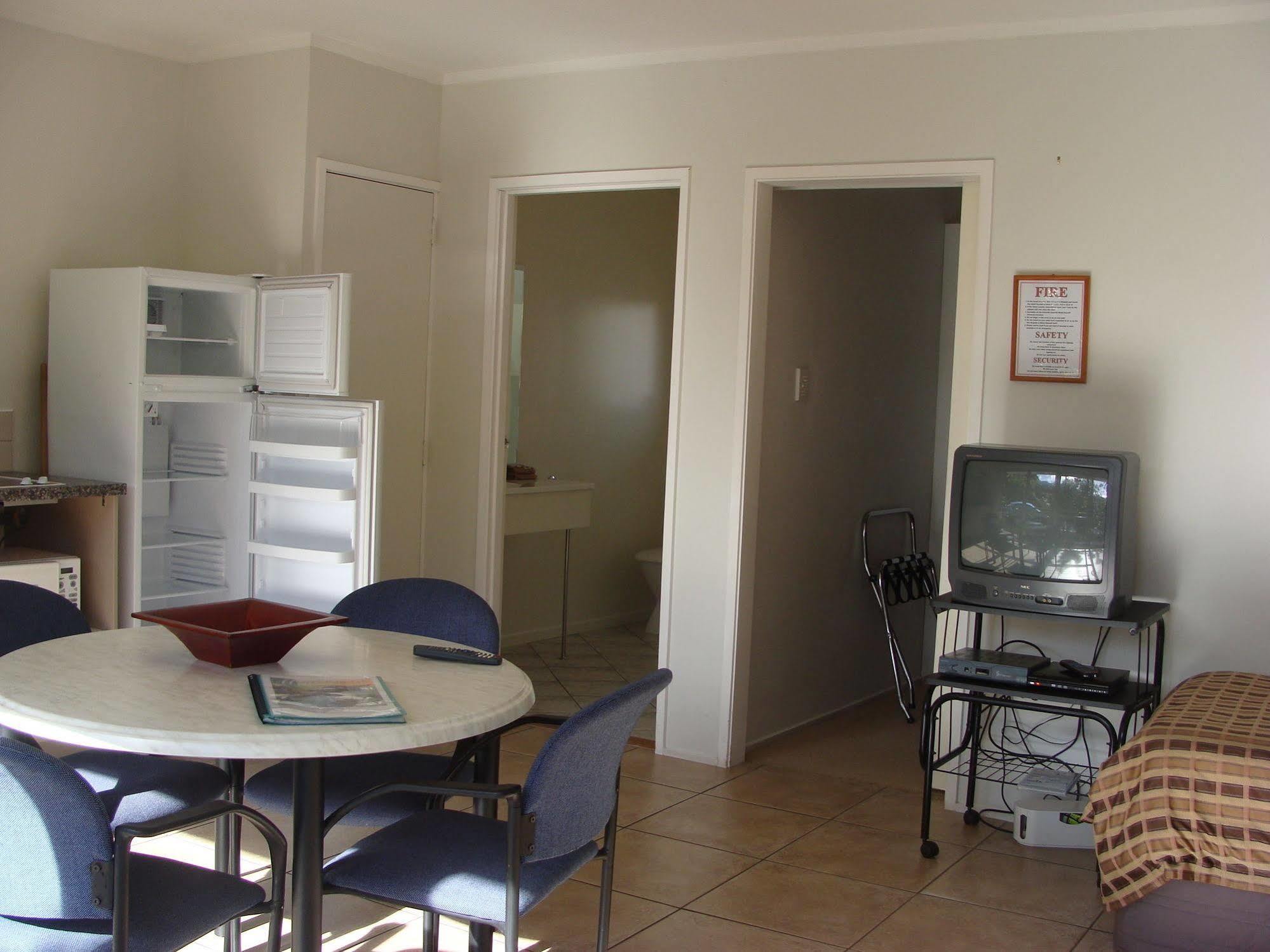 Motel Russell Dış mekan fotoğraf